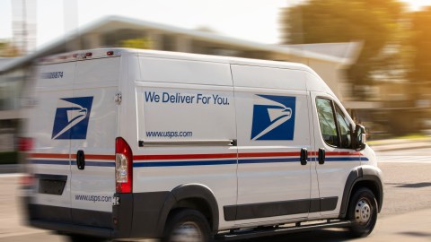 amazon-and-usps-close-agreement-to-maintain-80%-of-package-volume-for-the-most-important-customers