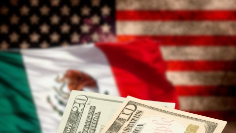 price-of-the-dollar-in-mexico-today,-april-8,-2026:-peso-gains-ground-and-thus-affects-remittances