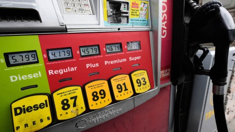 indiana-governor-suspends-state-gas-tax-for-a-month