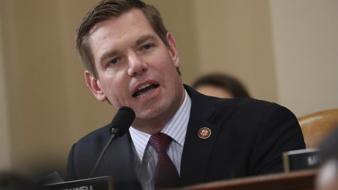 political-round:-swalwell,-the-one-chosen-by-the-establishment