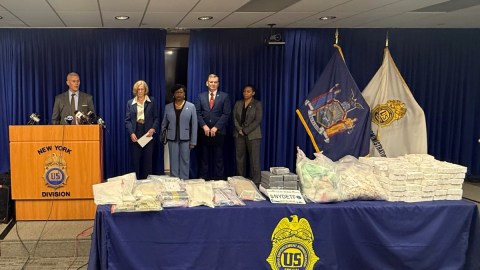 hit-against-drug-trafficking-in-ny:-three-large-fentanyl-factories-in-the-bronx-and-giant-apple-are-dismantled