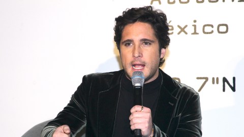 diego-boneta-breaks-the-silence-about-his-breakup-with-renata-notni:-“it-was-a-mutual-decision”