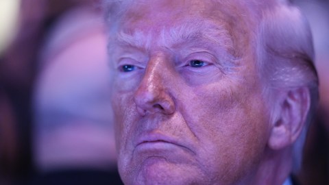 trump-orders-to-intercept-“with-immediate-effect”-ships-trying-to-enter-or-leave-the-strait-of-hormuz-after-failing-to-reach-an-agreement-with-iran