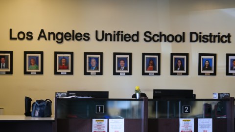 los-angeles-school-district-avoids-strike-after-reaching-agreement-with-third-union