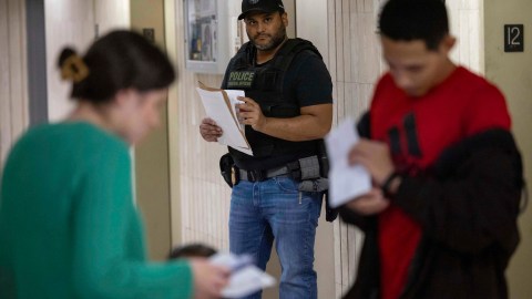 lawmakers-seek-to-limit-ice-in-california-courts