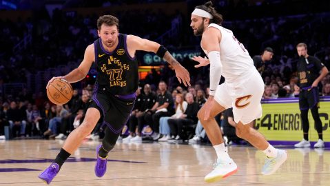 lakers-in-trouble:-three-days-before-the-playoffs-luka-doncic-and-austin-reaves-have-no-return-date