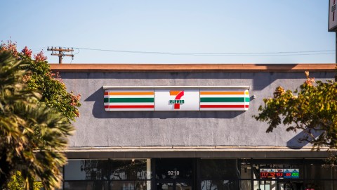 7-eleven-announces-the-closure-of-hundreds-of-stores-this-year