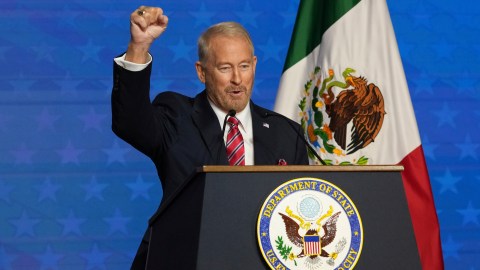 ambassador-johnson-highlights-mexico’s-cooperation-in-35%-drop-in-overdose-deaths-in-the-us