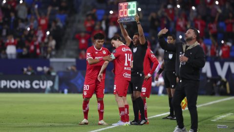 toluca-finished-its-work-on-la-galaxy-0-3-(world-7-2)-in-the-reappearance-of-marcel-ruiz