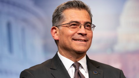 xavier-becerra-resurfaces-in-competition-to-govern-california-after-the-departure-of-eric-swalwell