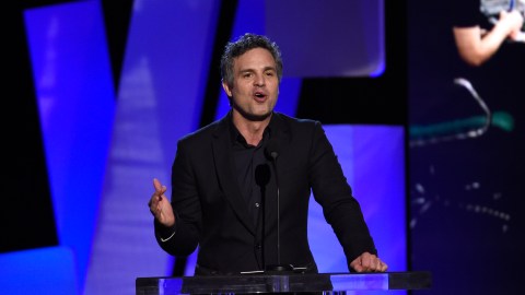 trace-ruffalo-warns-about-the-consequences-of-the-merger-between-paramount-and-warner-bros.