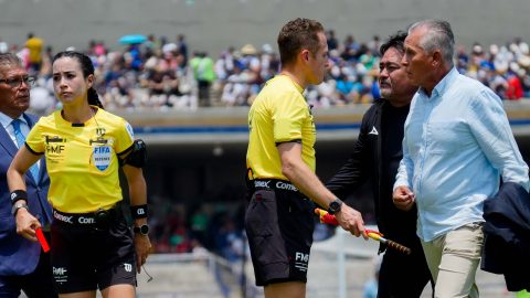 sergio-bueno-was-sanctioned-in-mexico-for-having-“inappropriate”-behavior-towards-referee-katia-itzel