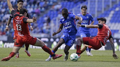in-cruz-azul-they-ask-for-the-dismissal-of-larcamon-after-adding-the-8th-game-without-winning:-1-1-with-xolos.