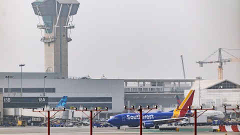 iranian-woman-arrested-at-los-angeles-airport-accused-of-trafficking-weapons