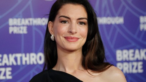 anne-hathaway-steals-attention-at-the-premiere-of-“the-satan-wears-prada-2”