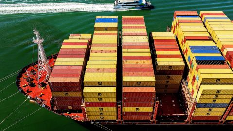 trump-says-he-will-“remind”-companies-not-to-request-tariff-refunds