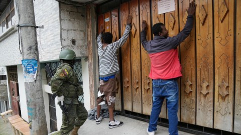 ecuador-announced-a-night-curfew-to-contain-violence-linked-to-organized-crime
