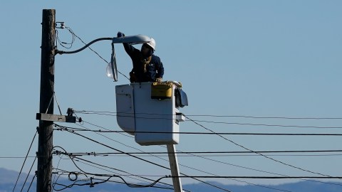 los-angeles-voters-will-decide-on-the-renovation-of-200,000-streetlights