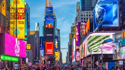 baby-found-abandoned-in-times-square-and-police-search-for-her-father