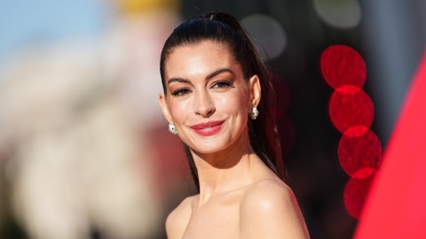 is-“the-princess-diaries-3”-cancelled?-anne-hathaway-talks-about-the-future-of-the-film