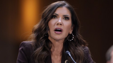 the-chilean-who-dared-to-steal-kristi-noem’s-purse-receives-a-three-year-prison-sentence