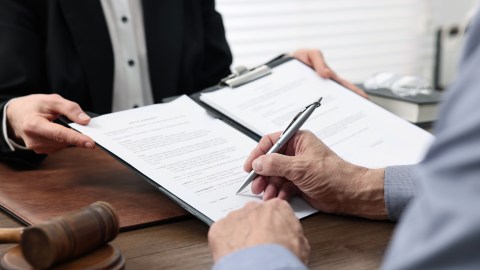 what-happens-in-the-united-states-if-you-don’t-pay-your-lawyer