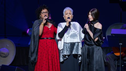 ‘chavela-y-sus-mujeres’,-a-delight-of-mexican-music-that-brought-los-angeles-to-its-feet