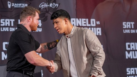 canelo-alvarez-gives-full-support-to-jaime-munguia-before-their-fight