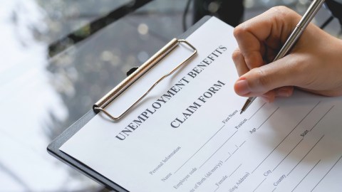 applications-for-unemployment-benefits-in-the-us-reached-214,000-in-the-second-week-of-april