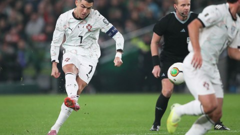 cristiano-ronaldo’s-physical-secret-at-41:-why-he-doesn’t-drink-milk-and-what-foods-he-avoids