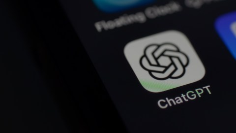 chatgpt-5.5:-what-changes,-what’s-new-and-what-you-should-know-about-the-new-openai-ai-model?
