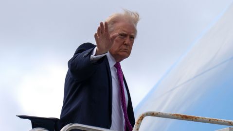 trump-stops-travel-to-pakistan-of-envoys-who-would-talk-with-iran