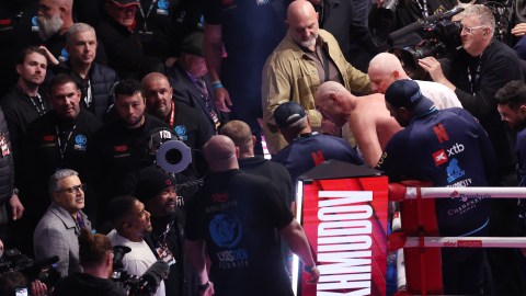 negotiations-for-the-fury-vs.-joshua-fight-are-going-from-strength-to-strength