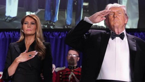 donald-trump-steals-the-spotlight-during-the-white-house-correspondents’-dinner