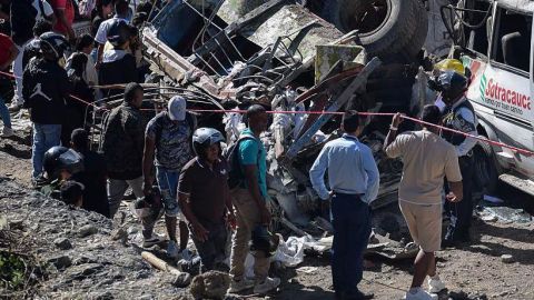 explosive-attack-leaves-at-least-14-people-dead-in-southern-colombia