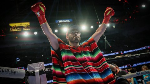 julio-cesar-chavez-jr.-maintains-a-good-streak-and-knocked-out-in-mexico