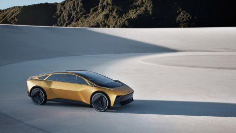 kia-surprises-with-an-unimaginable-futuristic-electric-vehicle