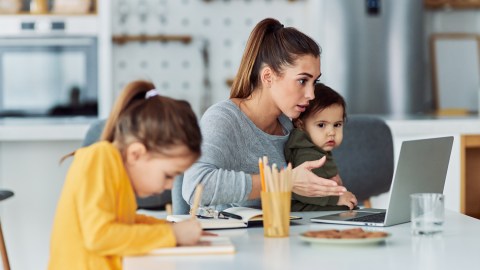 what-are-the-best-and-worst-states-in-the-us-for-working-mothers-in-2026?,-according-to-wallethub