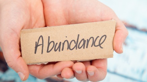 how-to-use-the-law-of-attraction-for-prosperity:-the-5-key-steps