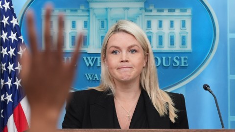 “media-and-democrats-demonize-trump-and-promote-political-violence,”-says-the-white-house