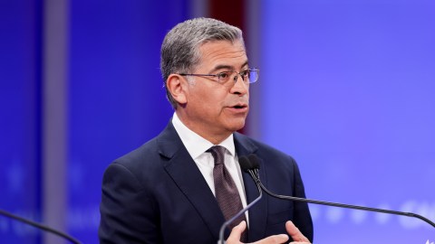 los-angeles-community-leaders-support-xavier-becerra-in-the-face-of-steyer’s-attacks