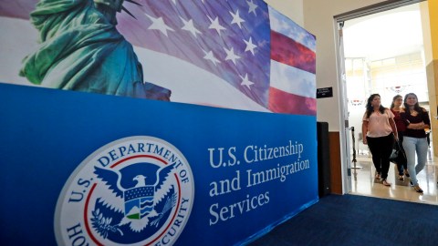 court-orders-uscis-to-reactivate-residency-applications-of-83-immigrants