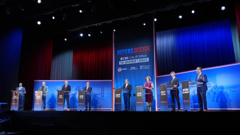 clashes-over-gasoline,-housing-and-insurance-mark-the-debate-in-california-towards-the-next-governor