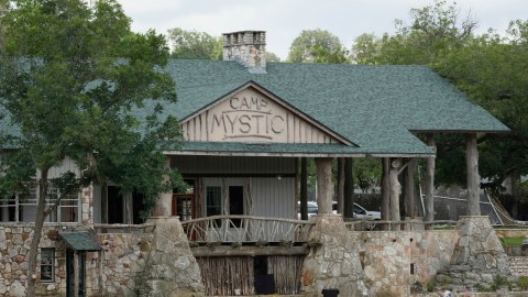 after-27-deaths-in-texas,-camp-mystic-wants-to-reopen:-what-parents-should-review-before-summer-camp