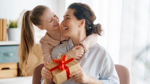 5-plan-items-for-less-than-$12.99-to-give-as-a-gift-on-mother’s-day