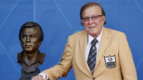 tom-flores-supports-fernando-mendoza-to-wear-number-15-in-raiders