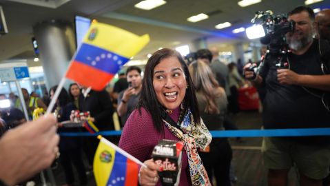 us-venezuela-direct-flights-return-after-7-years;-miami-caracas-route-takes-off