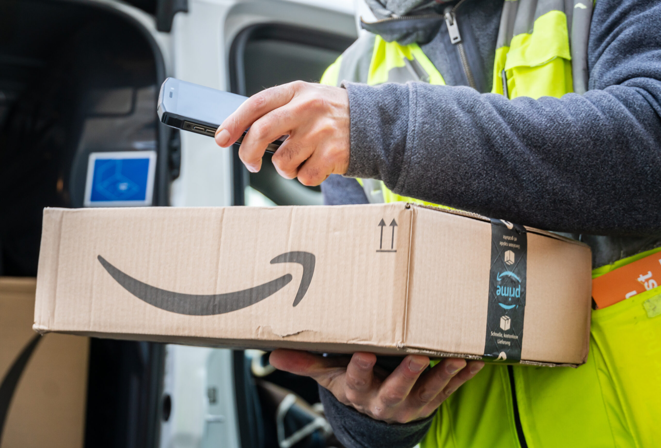 amazon-announced-a-new-surcharge-for-sellers-due-to-the-increase-in-fuel-and-logistics-prices