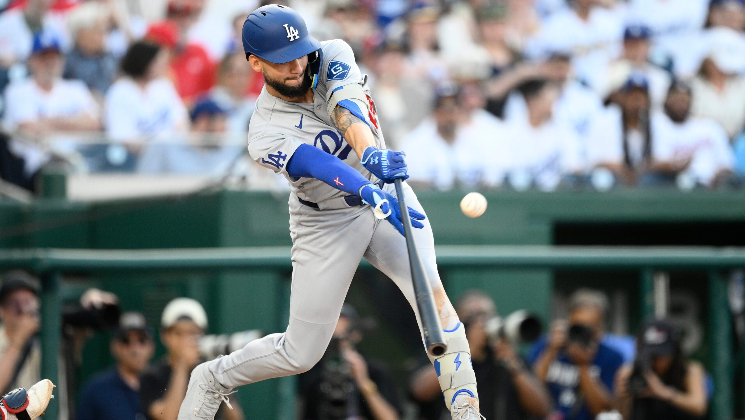 cubans-dominate-the-mlb:-yordan-alvarez-and-andy-pages-shine-as-players-of-the-week