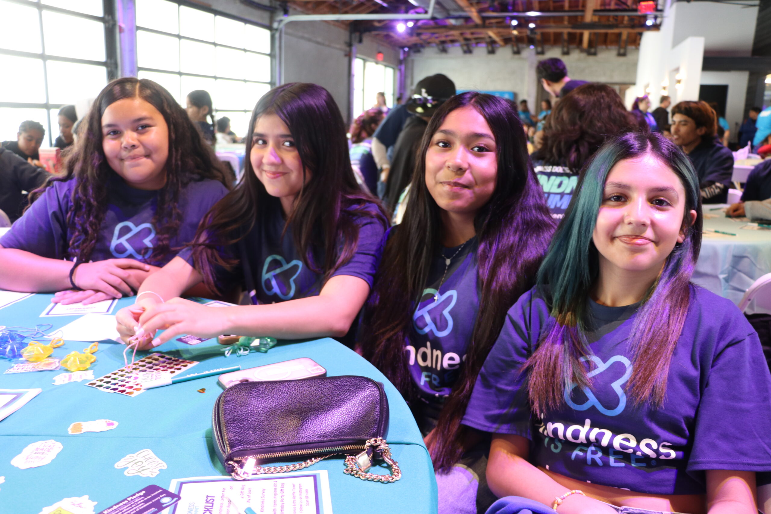 young-students-from-los-angeles-want-and-seek-a-better-world